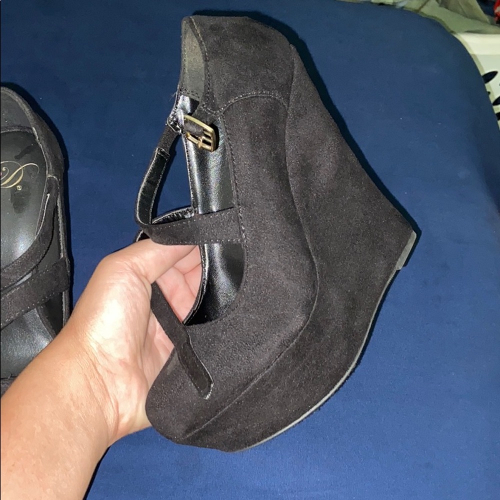 Wedges - Picture 2 of 2